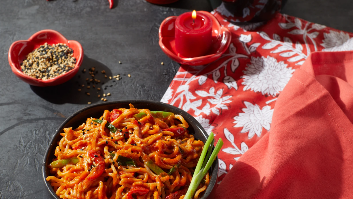 Spicy Dragon Pepper Noodles with Sriracha Sauce and Soba Noodles – Ka-Me Store